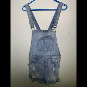 Almost Famous Potassium Wash Overall Shorts Size 7